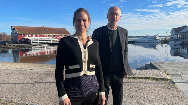 Hanna E. Marcussen og Erik Sandsmark i Kristiansand kommune er klare for FutureBuilt. Foto: Kristiansand kommune