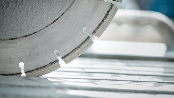 Hvordan kan byggenæringen redusere byggavfallet? Bli med i DiBKs konkurranse om å redusere materialsvinn i byggeprosjektene.