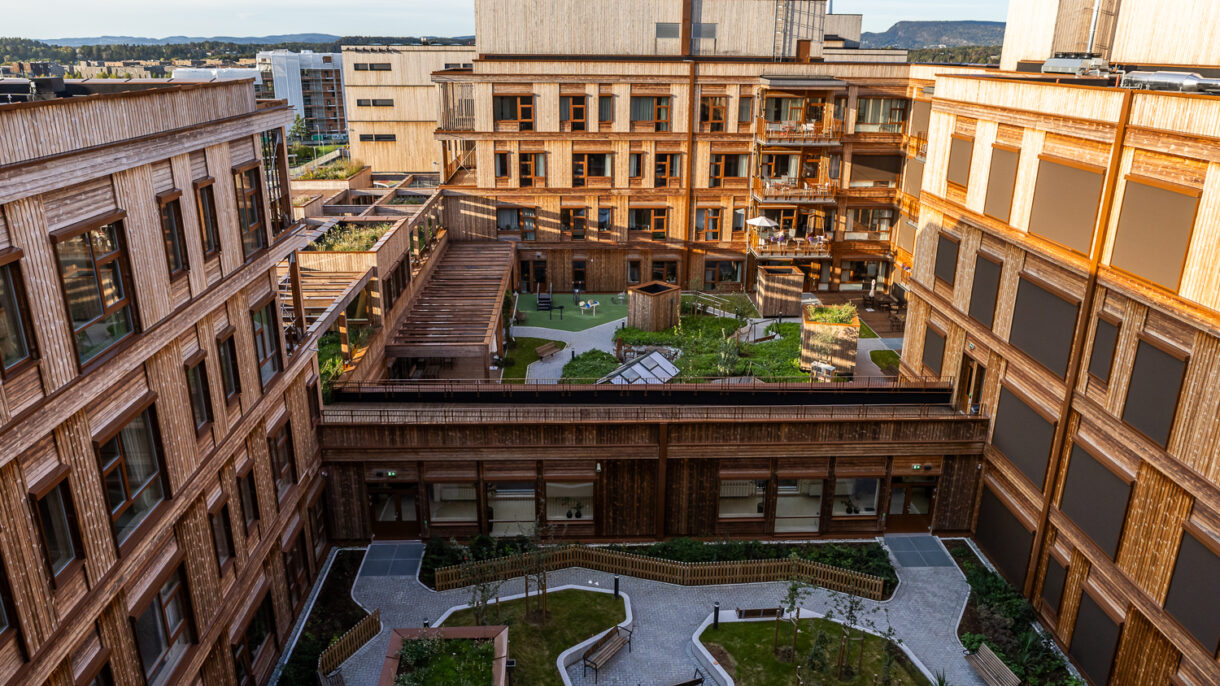 T Lauluten R6 1969 web 72dpi