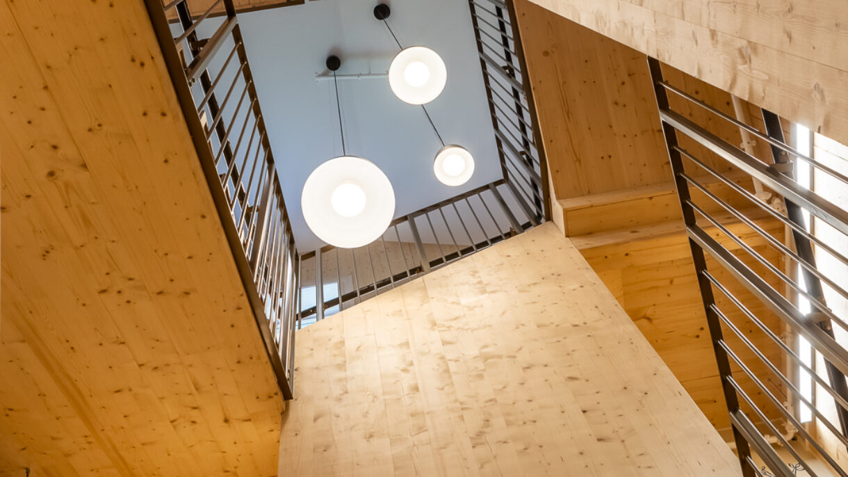 T Lauluten R6 1991 HDR web 72dpi